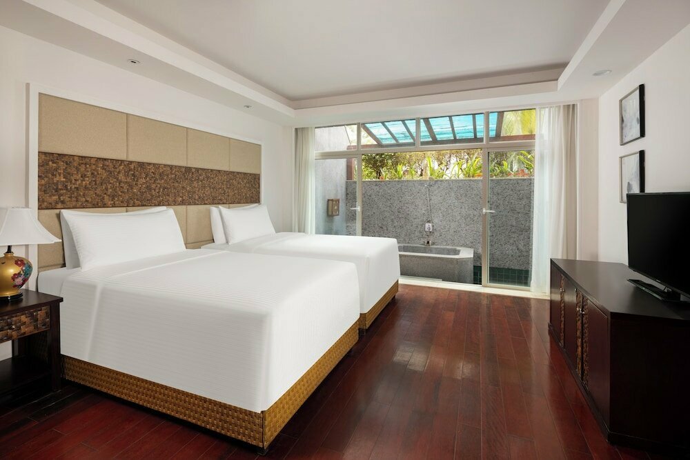 Grand Mercure & Spa Sanya Yalong Bay