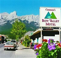 Lamphouse By Basecamp, Book Inn Canmore hotels with breakfast, Breakfasts