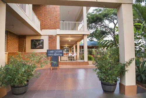 Papaya Holiday Home, Book Pension Kampala Uganda