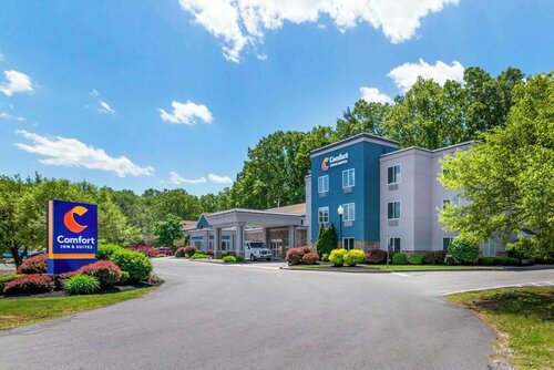 Comfort Inn & Suites Saratoga Springs, Забронировать Отель Саратога-Спрингс штат Нью-Йорк