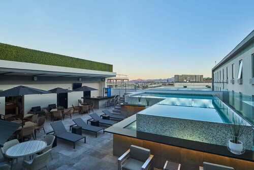 Four Points By Sheraton Distrito Uno Chihuahua, Book Hotel Hoteller i Chihuahua med parkering, Parkering