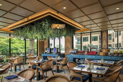 The Proud Karon Beach Phuket Trademark Collection By Wyndham, Забронировать Отель Бизнес-отели Карон Бича, 4* 5*