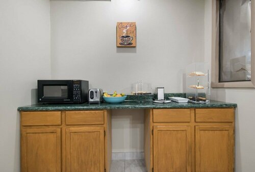 Rodeway Inn Wormleysburg - Harrisburg, Забронировать Отель Уормлеисберг Пенсильвания