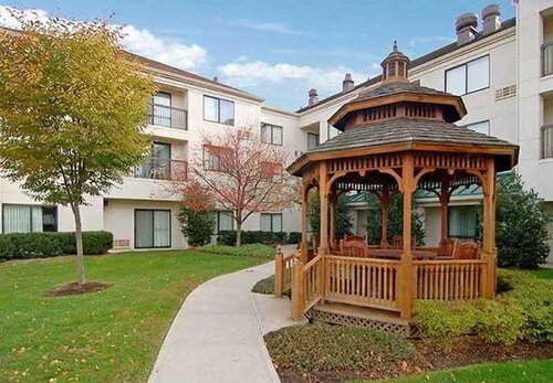 Courtyard by Marriott Princeton, Забронировать Отель Принстон North Jersey