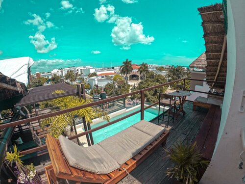 Maui Suites, Забронировать Отель Отели Плая-дель-Кармен с бассейном, рядом с Морской вокзал города Плая-дель-Кармен, Бассейн