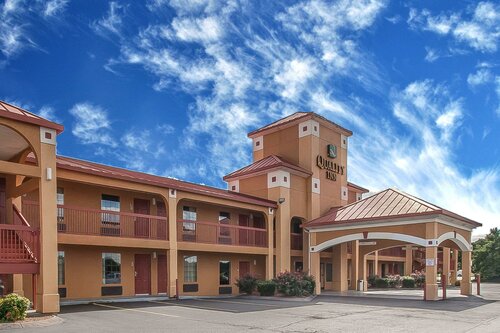 Quality Inn White House, Boek Hotel Hotels in Tennessee met parkeren, Parkeren