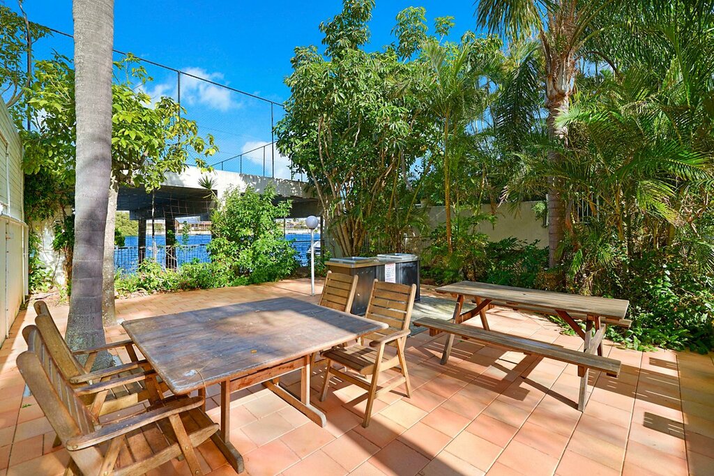 Condor Ocean View Apartments