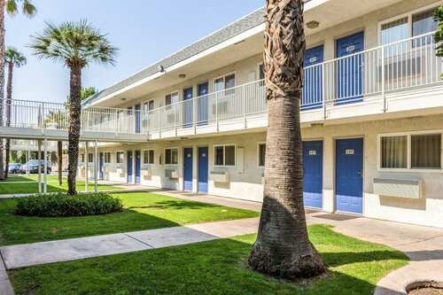 Motel 6-Bakersfield, CA - East, Брондау Мотель Bakersfield California