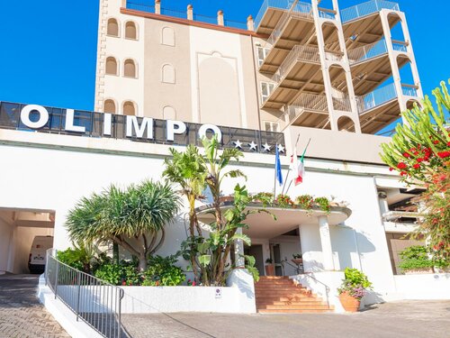 Olimpo-Le Terrazze, Book Hotel Hoteller i Messina med måltider, Halvpension / Fuldpension