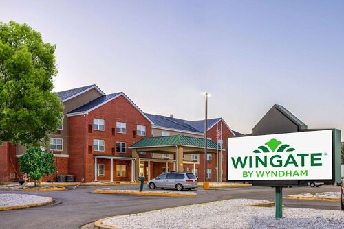 Country Inn and Suites by Carlson Waldorf, Book Hotel Hoteller i Maryland med parkering, Parkering