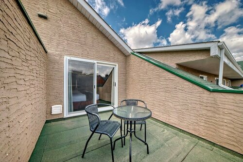 Stony Plain Inn & Suites, Prenota Hotel Hotel a Alberta con piscina, Piscina