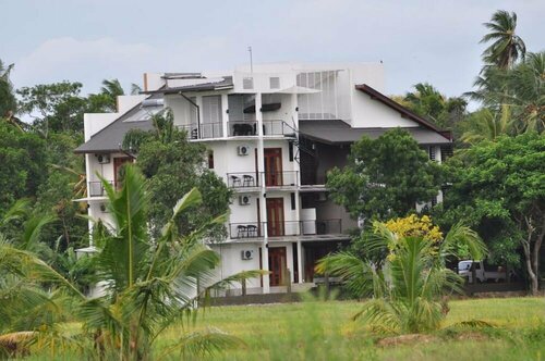 Green View Resort - Anuradhapura, Забронировать Курортный отель Отели Анурадхапура с бассейном, Бассейн
