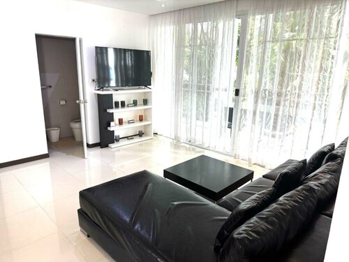 Villa Cheloni 2 Bedrooms, Забронировать Вилла Отели Южного Таиланда с парковкой, Парковка