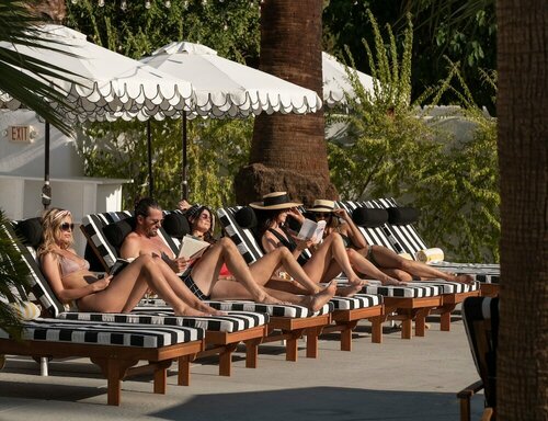 Dive Palm Springs, Book Hotel Hoteller i Coachella Valley med parkering, Parkering