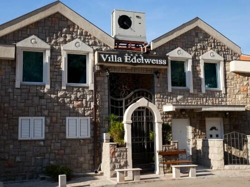 Villa Edelweiss, Забронировать Вилла Свети-Стефан Община Будва, рядом с частный пляж Свети Стефан