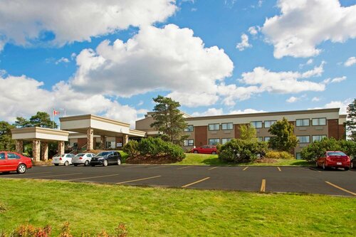 Quality Inn Halifax Airport, Varaa Hotelli Hotellit Nova Scotia uima-altaalla, Uima-allas