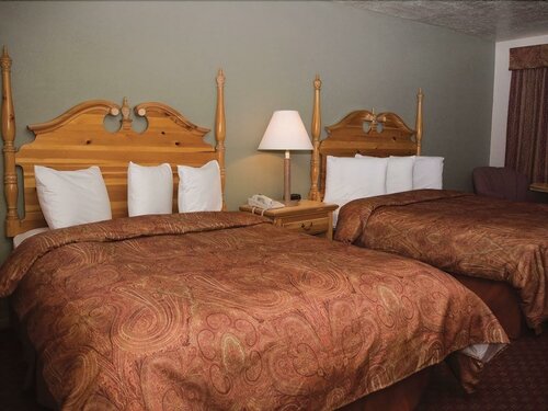 Three Bear Lodge, Prenota Locanda West Yellowstone 