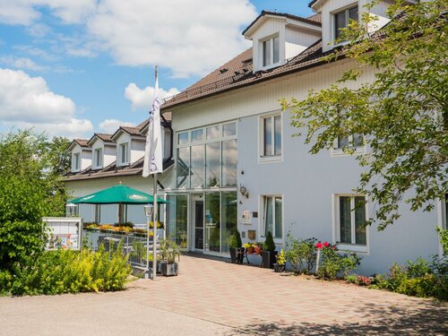 Altmühlberg Hotel & Restaurant, Забронировать Отель Байльнгрис Альтмюльталь