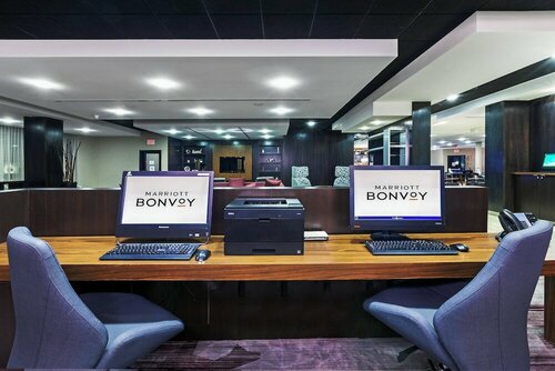 Courtyard by Marriott Tulsa Woodland Hills, Забронировать Отель Талса Оклахома