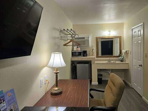 Hilcrest Inn & Suites, Boek Mini-hotel Enterprise 