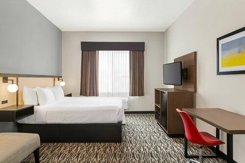 Ramada by Wyndham Marina, Boek Hotel Marina Monterey Wine Country