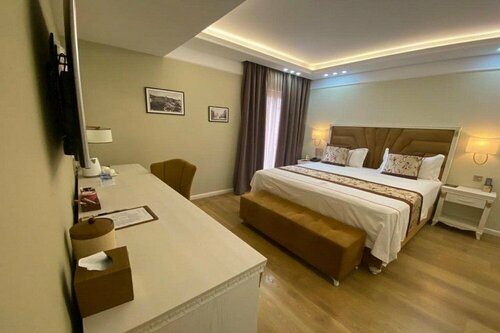 Vila Brais Hotel, Rezerwuj Hotel Hotele w Durres County z Basenem, Basen