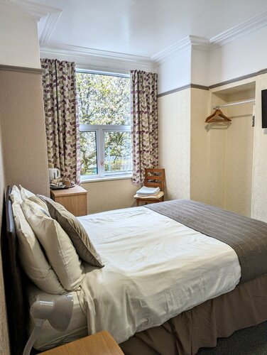 The George Guest House, Забронировать Гостевой дом Плимут Девон