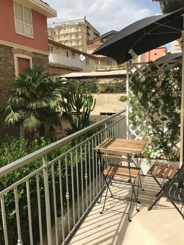 B&B Quasi in centro, Забронировать Отель «постель и завтрак» Агрополи Cilento Coast