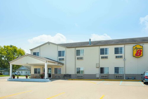 Super 8 by Wyndham Sweet Springs, Buchen Sie Hotel Sweet Springs Missouri