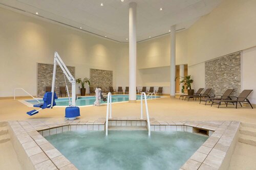 DoubleTree by Hilton Hotel & Executive Meeting Center Somerset, Забронировать Отель Отели Сомерсет с парковкой, Парковка