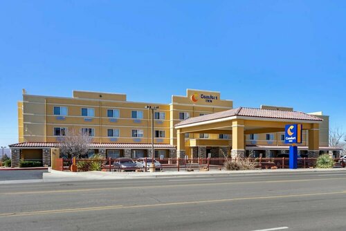 Comfort Inn Albuquerque Airport, Забронировать Отель Альбукерке Нью-Мексико, рядом с The Pit