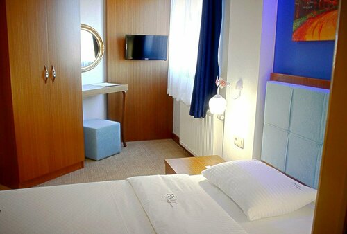Fly Inn Brussels Airport, Réserver Hôtel Hôtels à Machelen avec parking, Parking