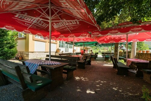Holiday Home Pozitiva, Забронировать Отель Отели Бихач с завтраком, Завтраки