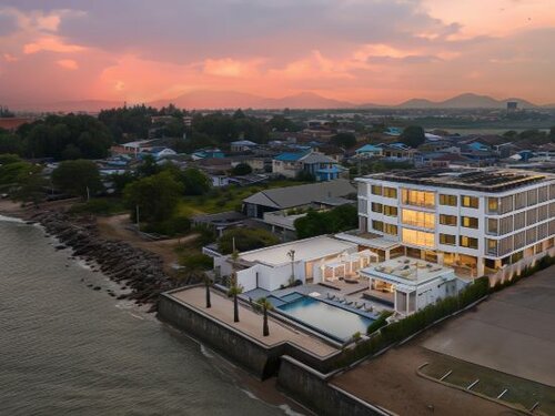 U Hua Hin, Boek Hotel Chaam 