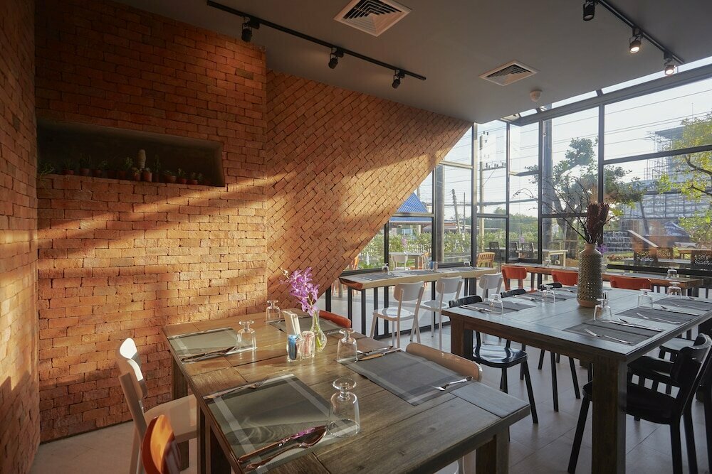 The Whe-la Wha-le Hotel