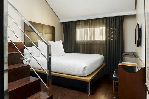 Hotel Urban, a Small Luxury Hotel of the World, Забронировать Отель Отели Мадрида с бассейном, рядом с Соль, Бассейн