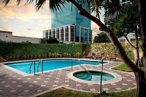 Courtyard Miami Dadeland, Rezerwuj Hotel Hotele w Miami Beach z basenem, Basen