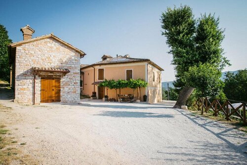 Villa Degli Orti Country House, Reservar Vila Moradias em Marcas, Vila