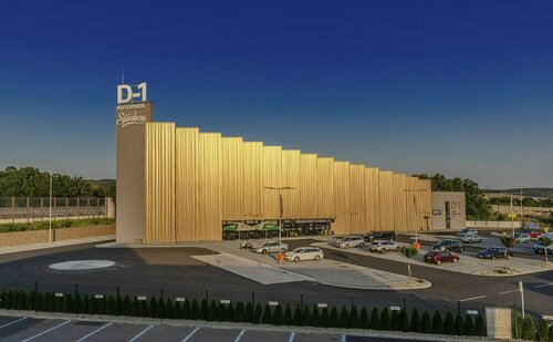 Hotel D-1, Book Hotel Hoteller i Central Bohemia med parkering, Parkering