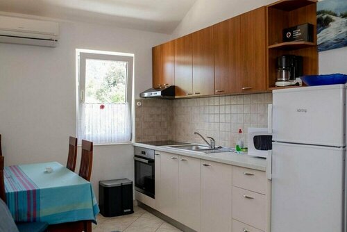 Apartments Lidija, Забронировать Апартаменты/квартира Отели острова Раба с бассейном, Бассейн