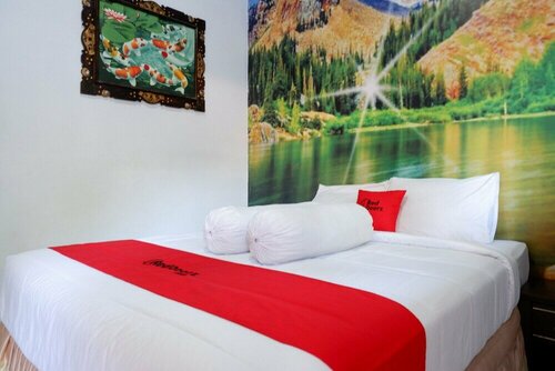 Garudha Hotel by RedDoorz, Забронировать Отель Отели Матарам 3 звезды, рядом с Cakranegara Market, 3*