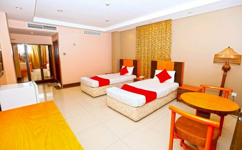 Capital O 102 Sea Shell Hotel, Book Hotel Hotels in Capital Governorate with Parking, Parking