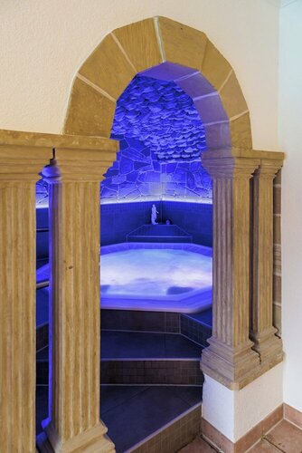 Ringhotel Zum Stein Wörlitz, Book Hotel Hoteller i Garz med parkering, Parkering