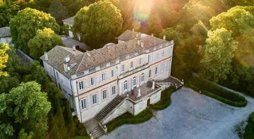 Château Martinay, Забронировать Отель Отели Mont Ventoux с парковкой, Парковка