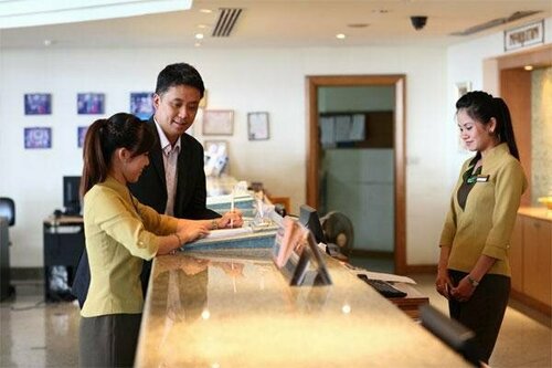 Thumrin Thana Hotel, Забронировать Отель Недорогие отели Южного Таиланда, недорого