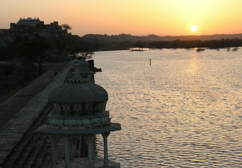 Rovers Luxe Stay - SARDARGARH Heritage Fort, Near Udaipur