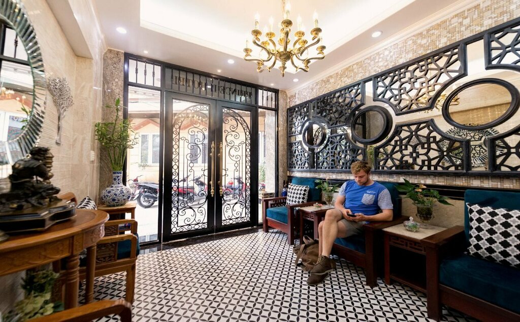 Prince 79 Hotel