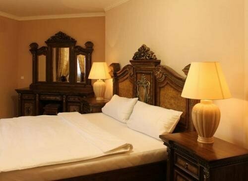 Teplice Plaza, Boek Hotel Teplice Czech central mountains