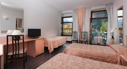 Hotel Centrale, Забронировать Отель Бардолино Garda Veneto