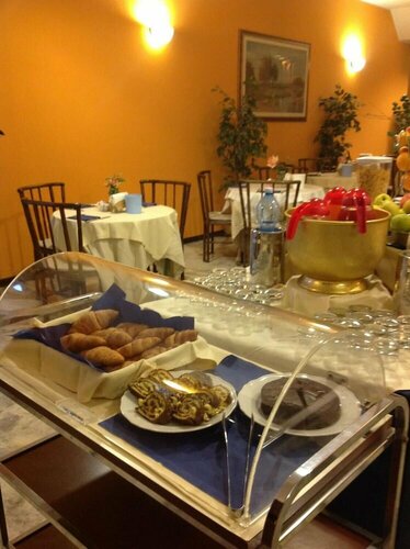 Aer Hotel Malpensa, Prenota Hotel Oleggio Castello Lago Maggiore